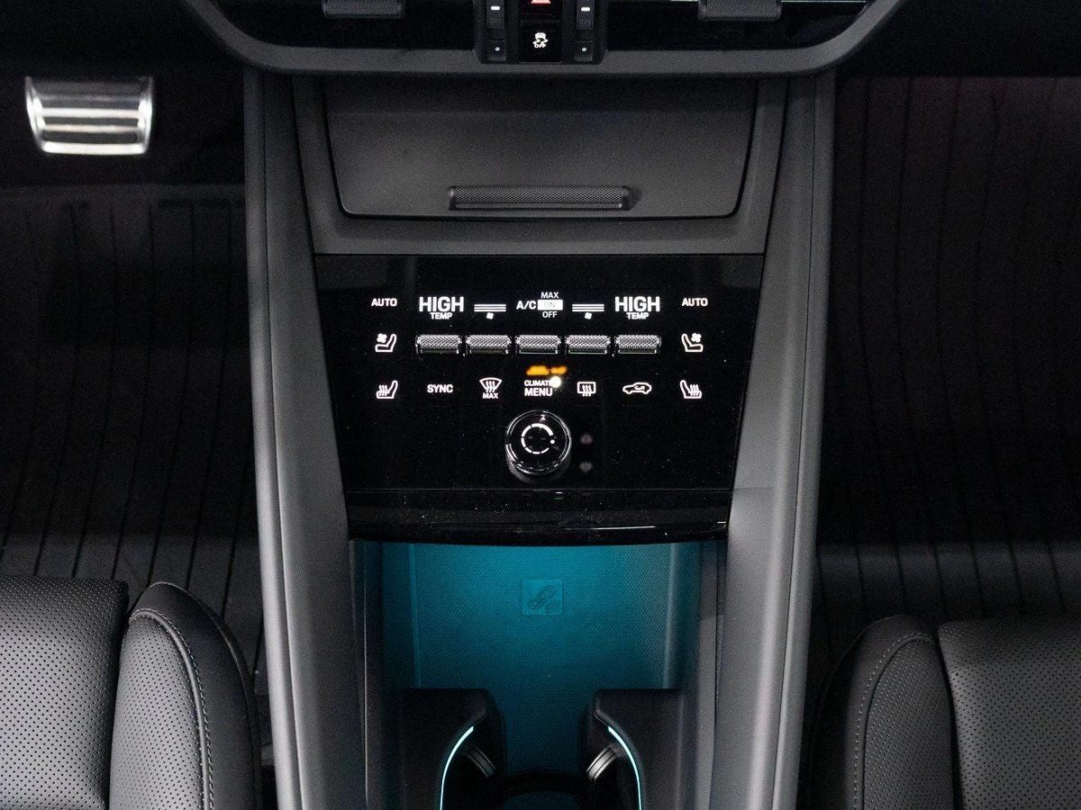 2026 Porsche Macan 4 Electric (XAB), 14/29