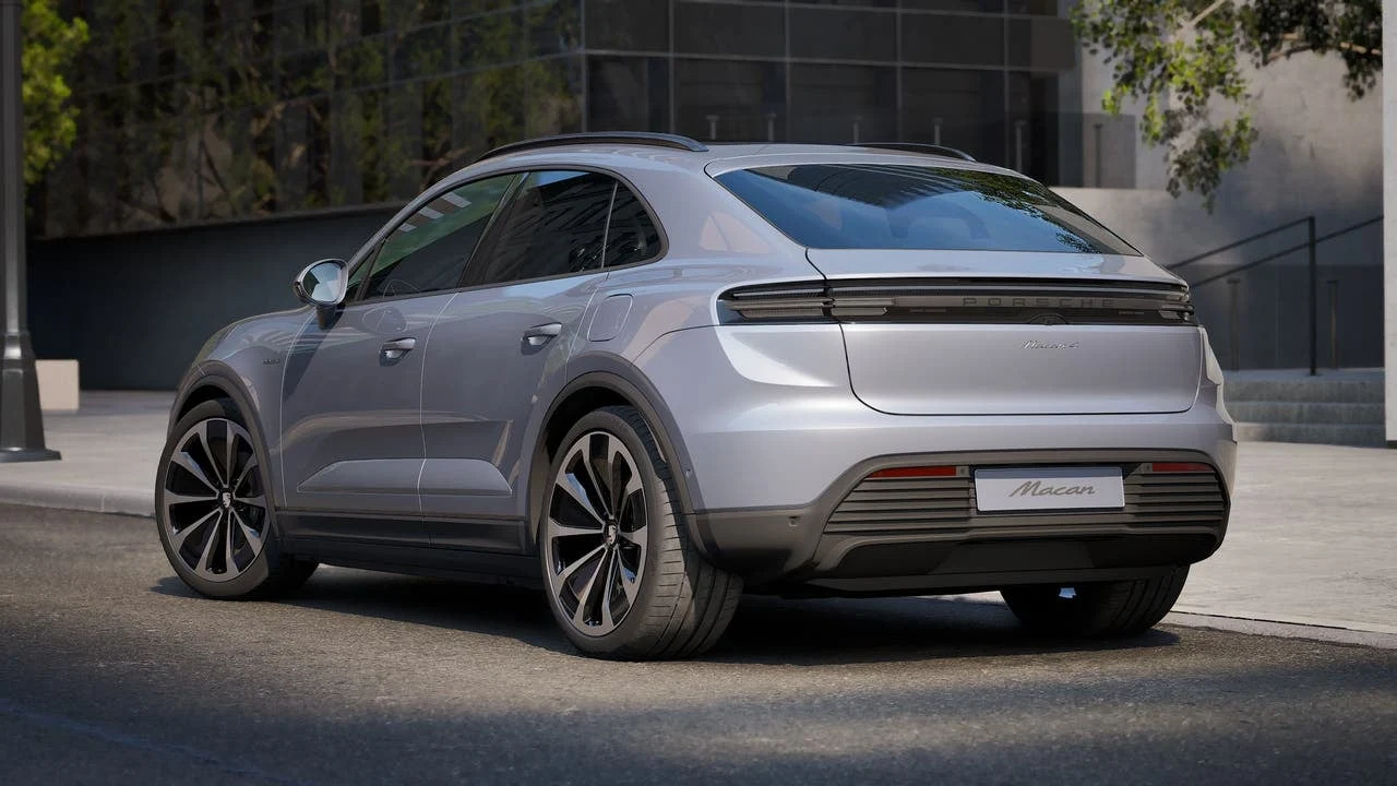 2026 Porsche Macan 4 Electric (XAB), 3/14