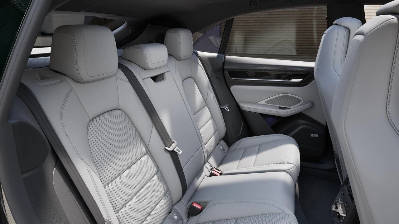 2026 Porsche Macan 4 Electric (XAB), 13/14