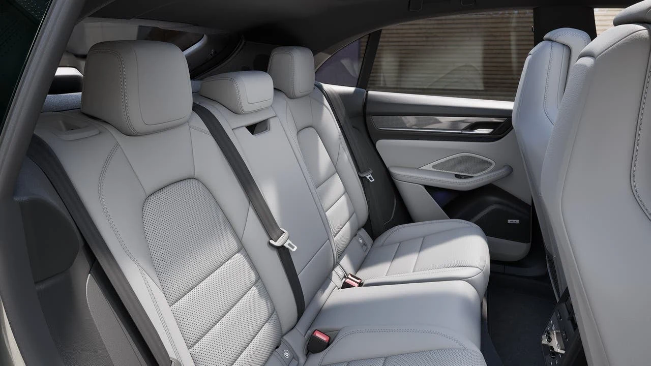 2026 Porsche Macan 4 Electric (XAB), 13/14