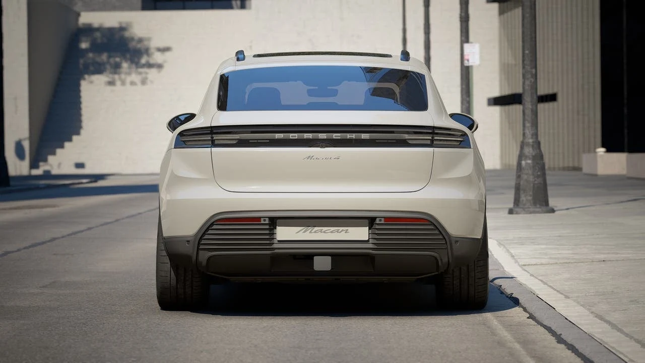 2026 Porsche Macan 4 Electric (XAB), 7/14