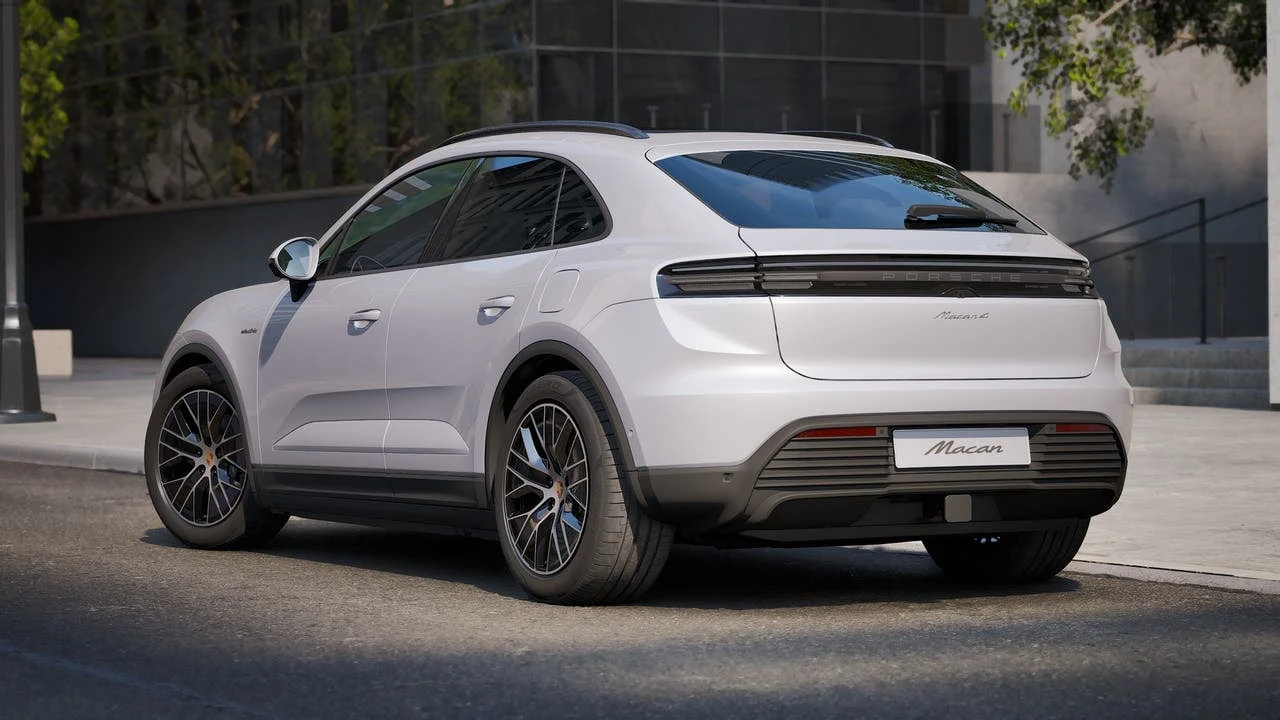 2026 Porsche Macan 4 Electric (XAB), 3/14