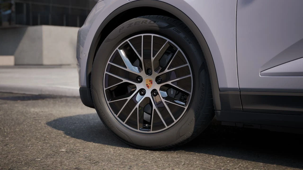 2026 Porsche Macan 4 Electric (XAB), 10/14