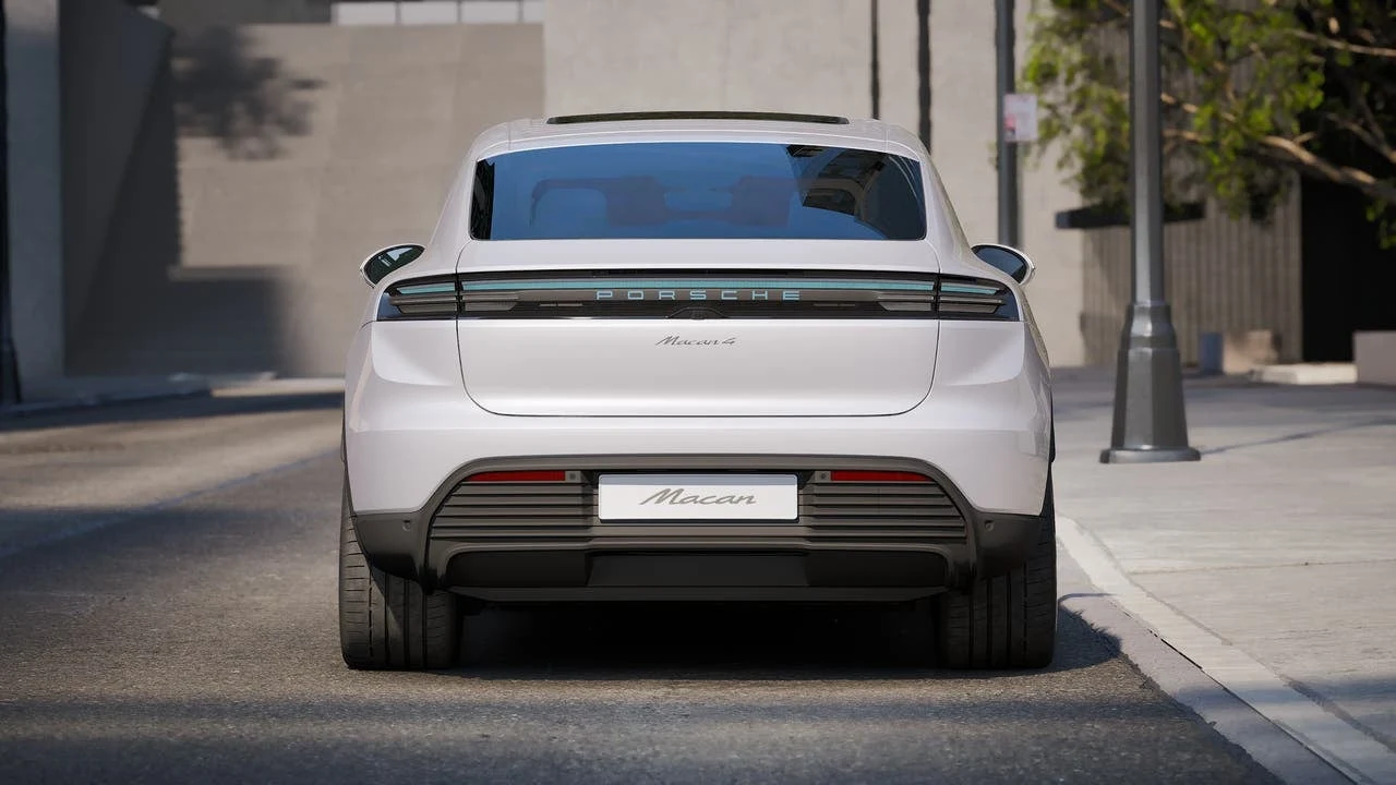 2026 Porsche Macan 4 Electric (XAB), 7/14
