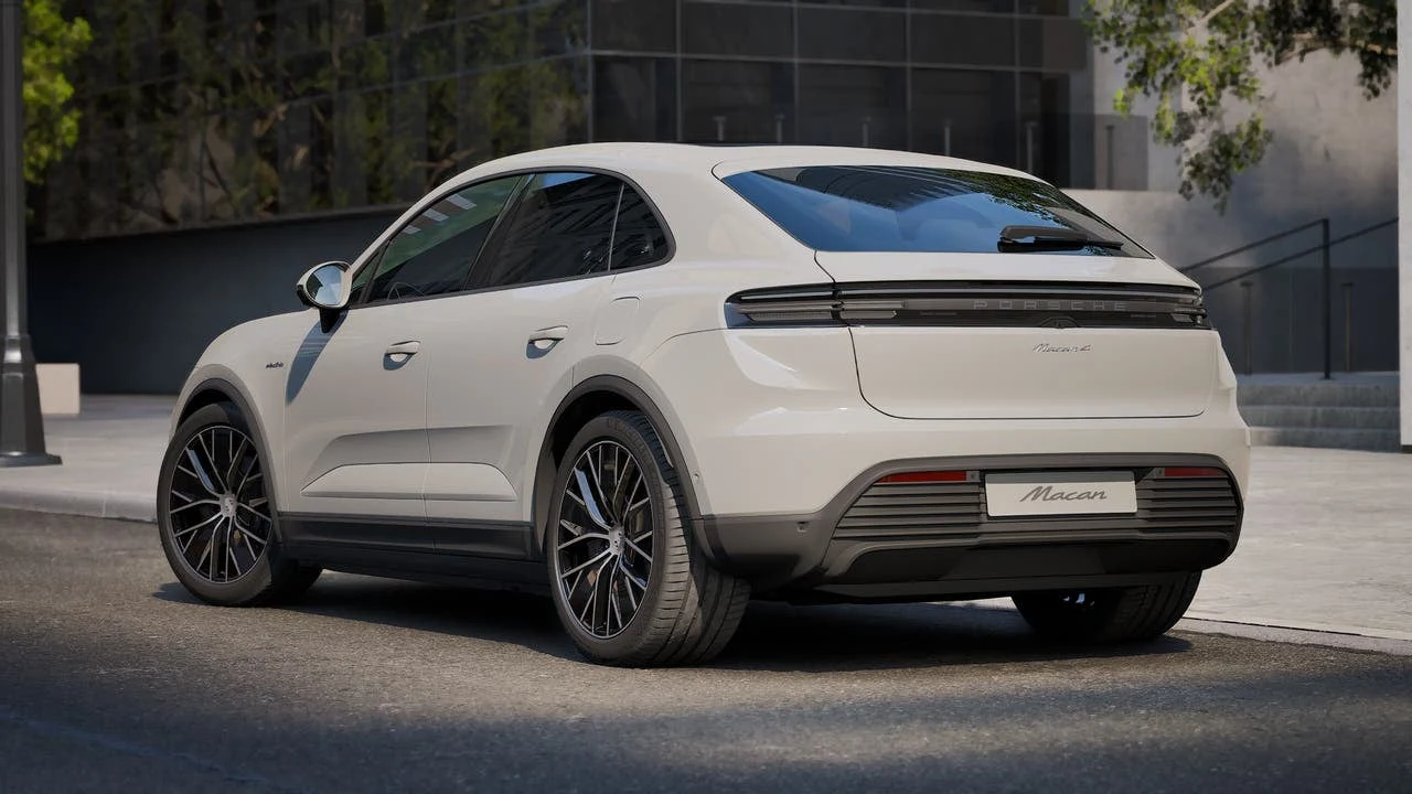 2026 Porsche Macan 4 Electric (XAB), 3/14
