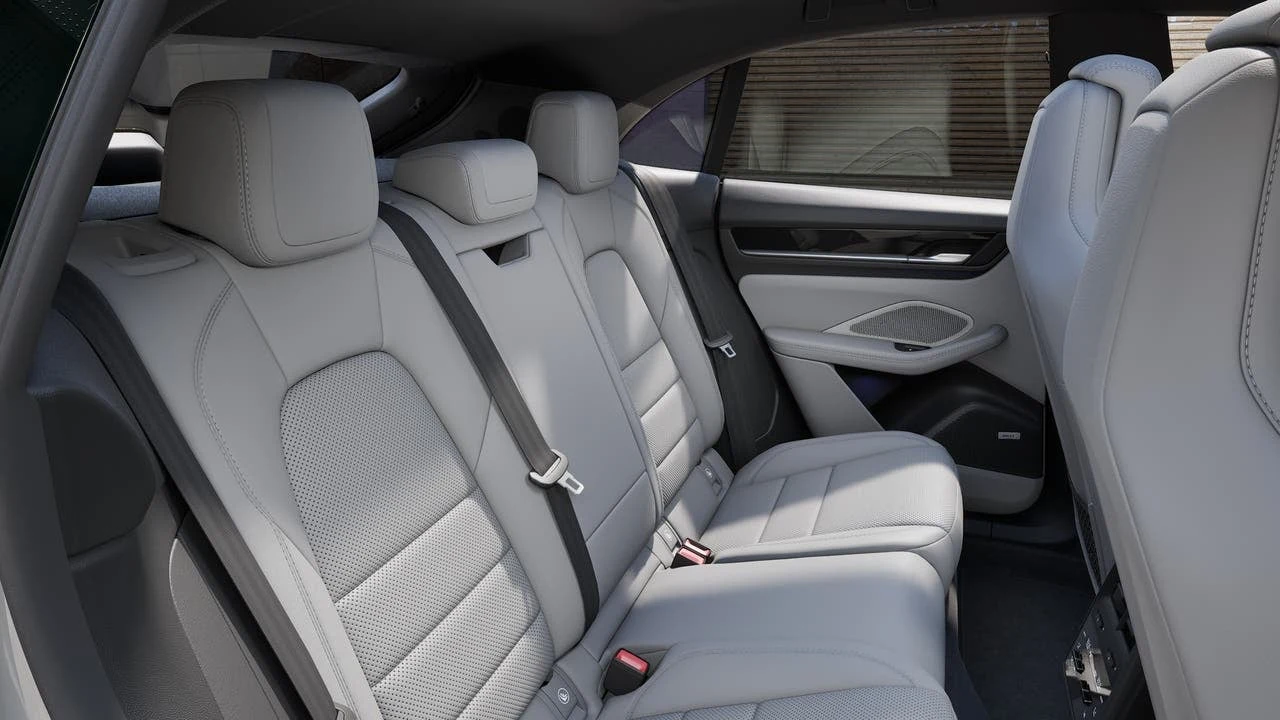 2026 Porsche Macan 4 Electric (XAB), 13/14