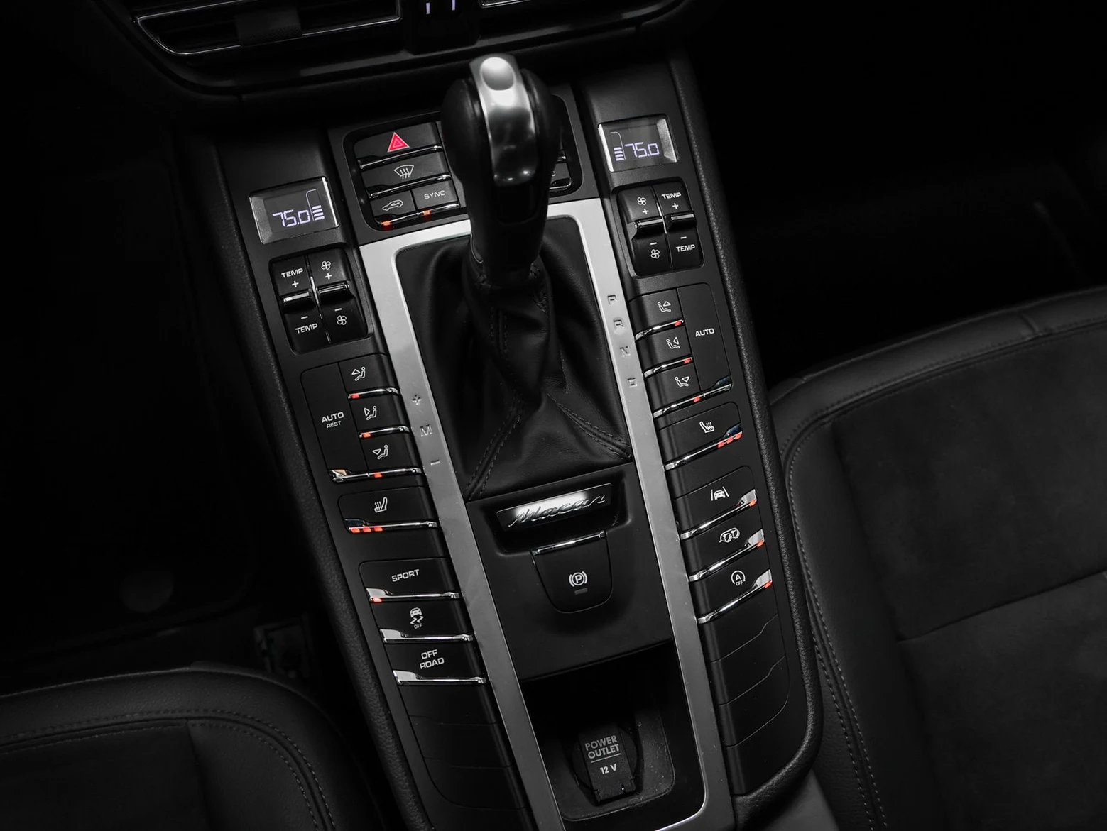 2021 Porsche Macan S (95B), 29/30