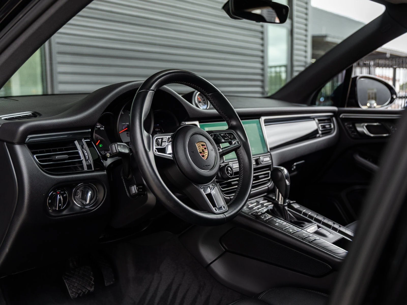 2019 Porsche Macan S, 4/30