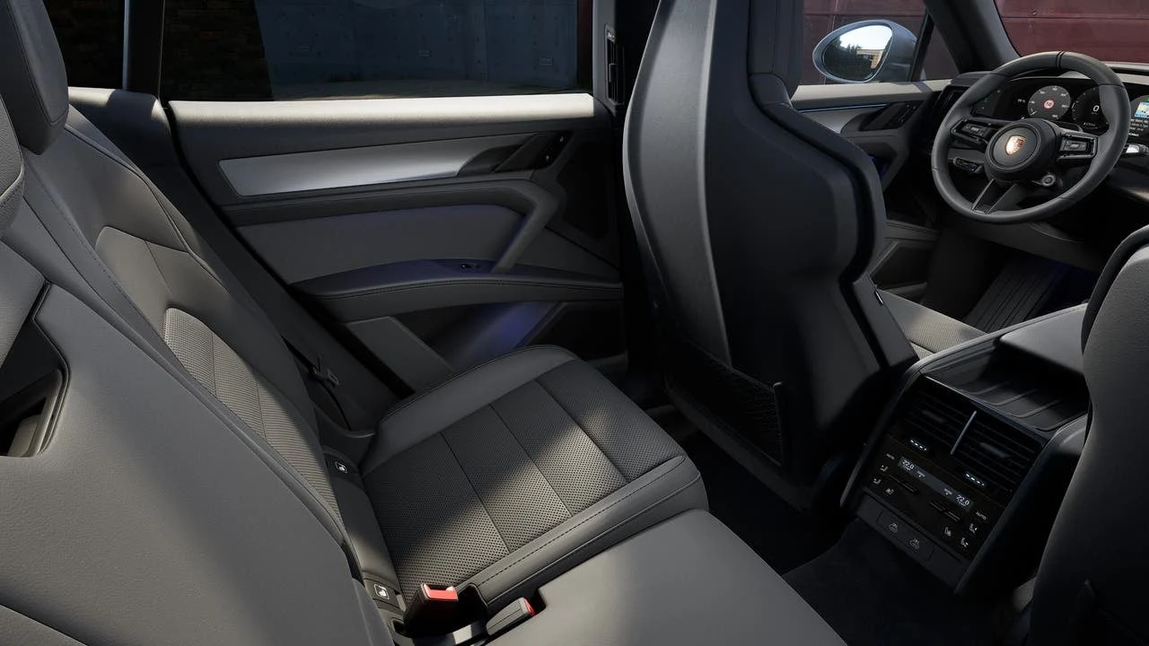 2026 Porsche Cayenne S Electric (E4), 14/14