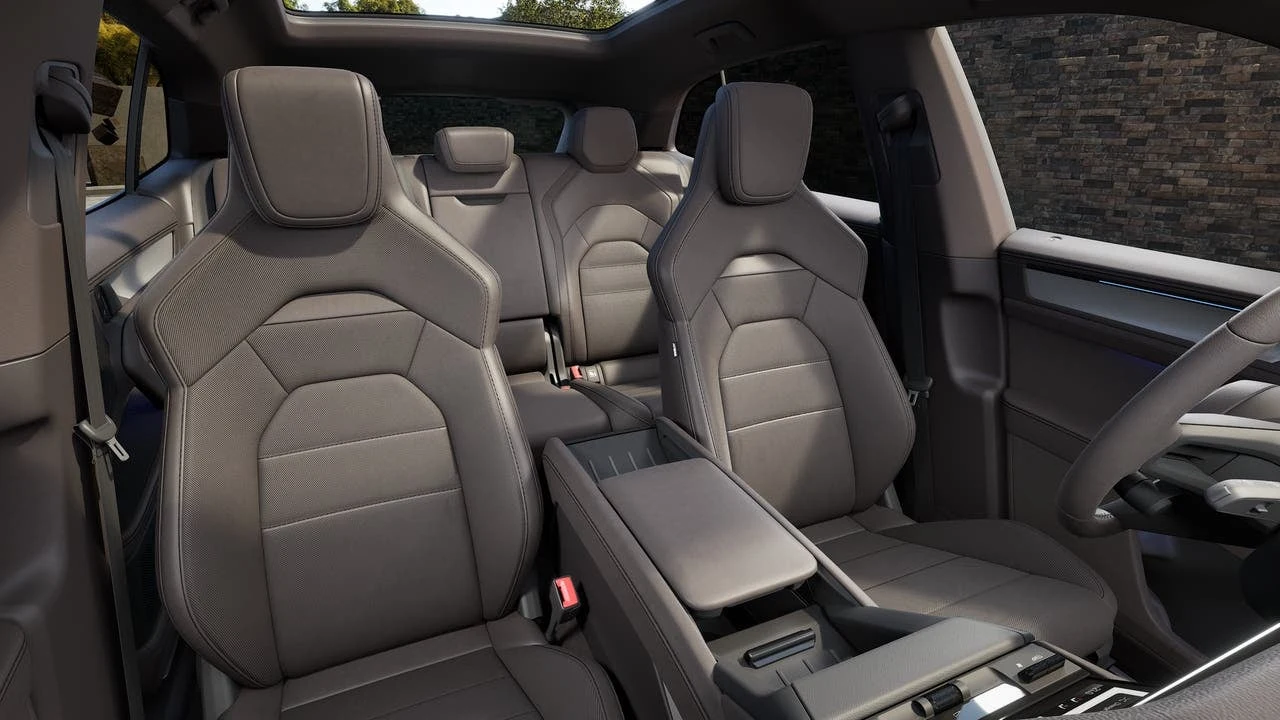 2026 Porsche Cayenne S Electric (E4), 12/14