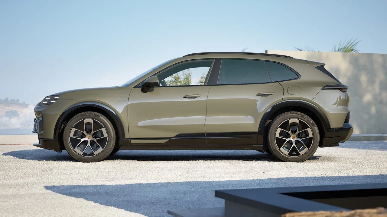 2026 Porsche Cayenne S Electric (E4), 2/14