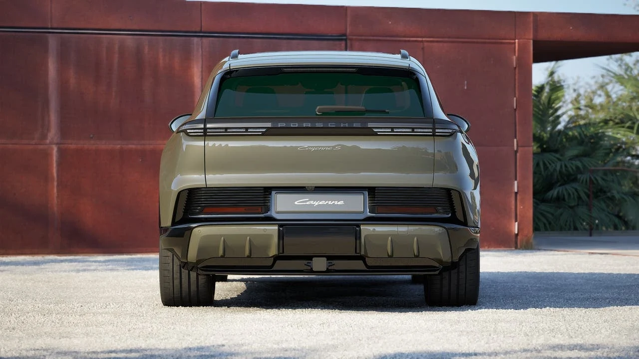2026 Porsche Cayenne S Electric (E4), 7/14
