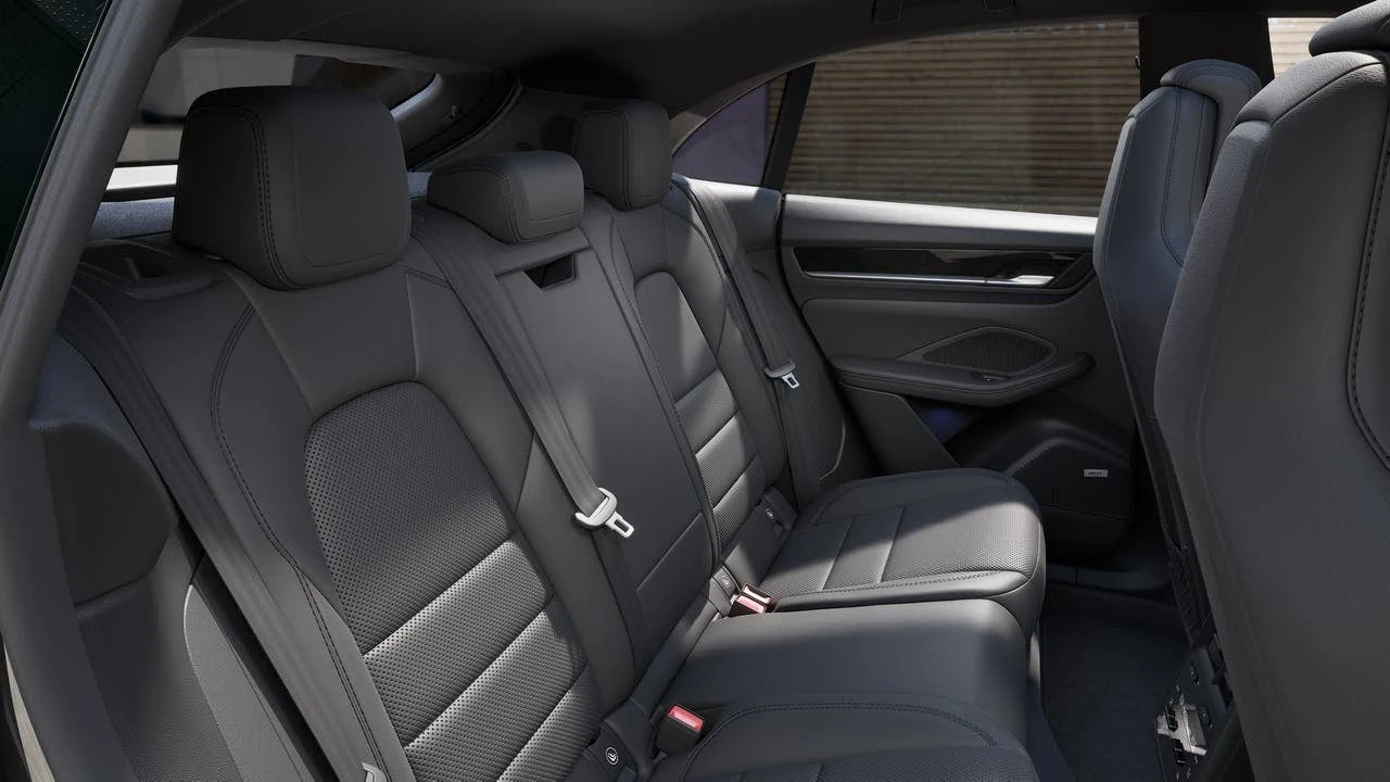 2026 Porsche Macan 4S Electric (XAB), 13/14