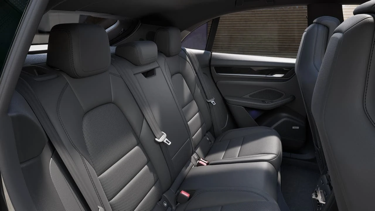 2026 Porsche Macan 4S Electric (XAB), 13/14