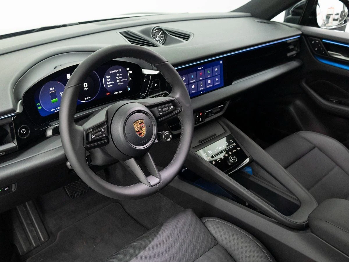 2026 Porsche Macan 4S Electric (XAB), 5/30