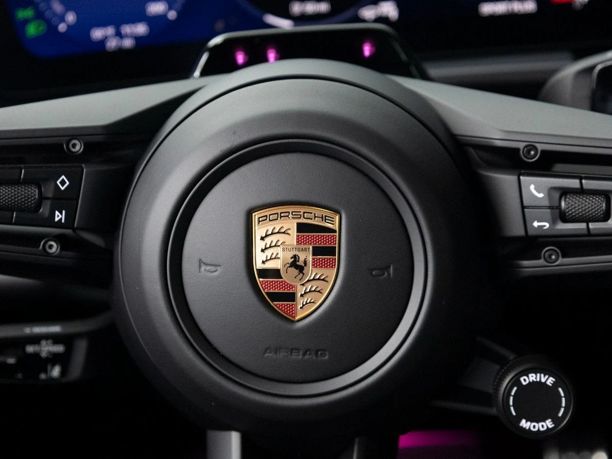 2026 Porsche Macan 4S Electric (XAB), 15/30