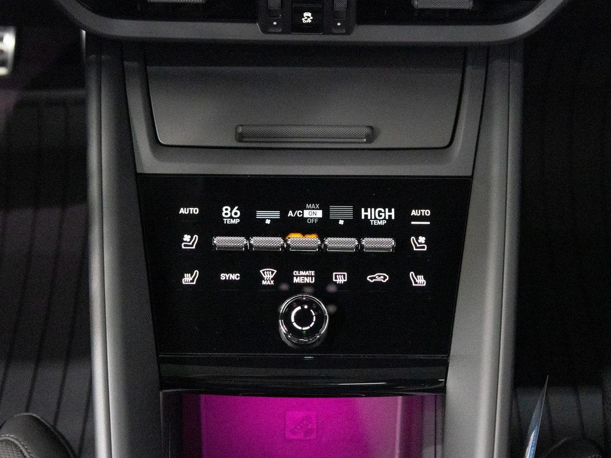 2026 Porsche Macan 4S Electric (XAB), 18/30