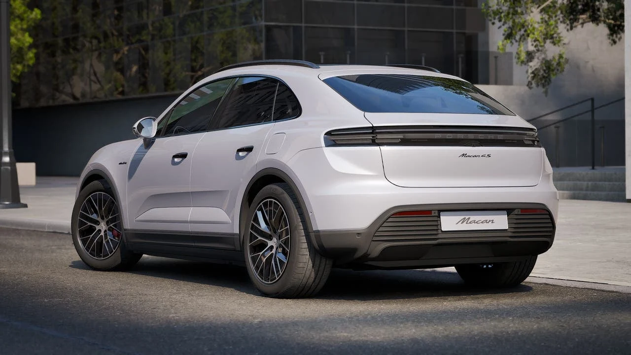 2026 Porsche Macan 4S Electric (XAB), 3/14