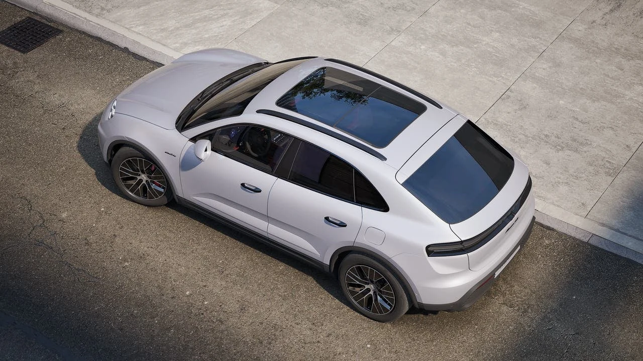 2026 Porsche Macan 4S Electric (XAB), 4/14