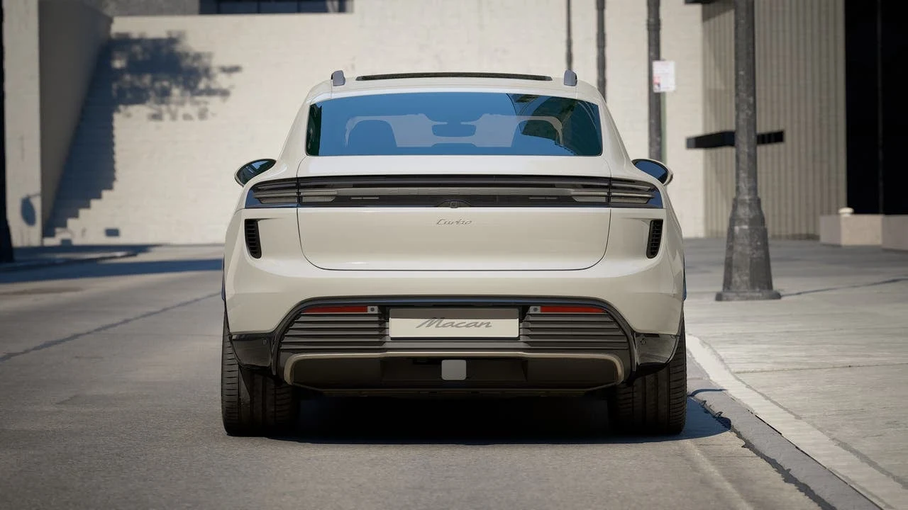2026 Porsche Macan Turbo Electric (XAB), 7/14