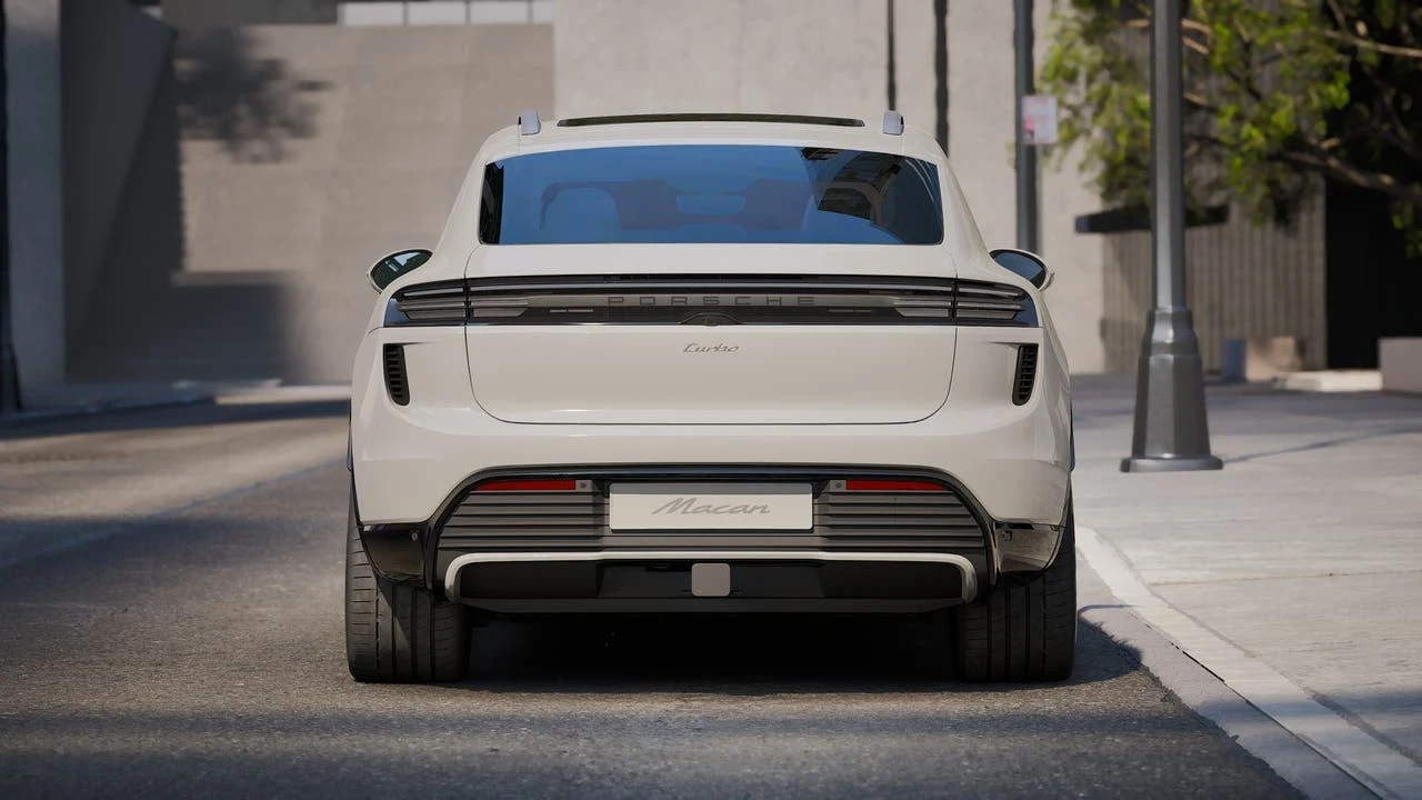 2026 Porsche Macan Turbo Electric (XAB), 7/14