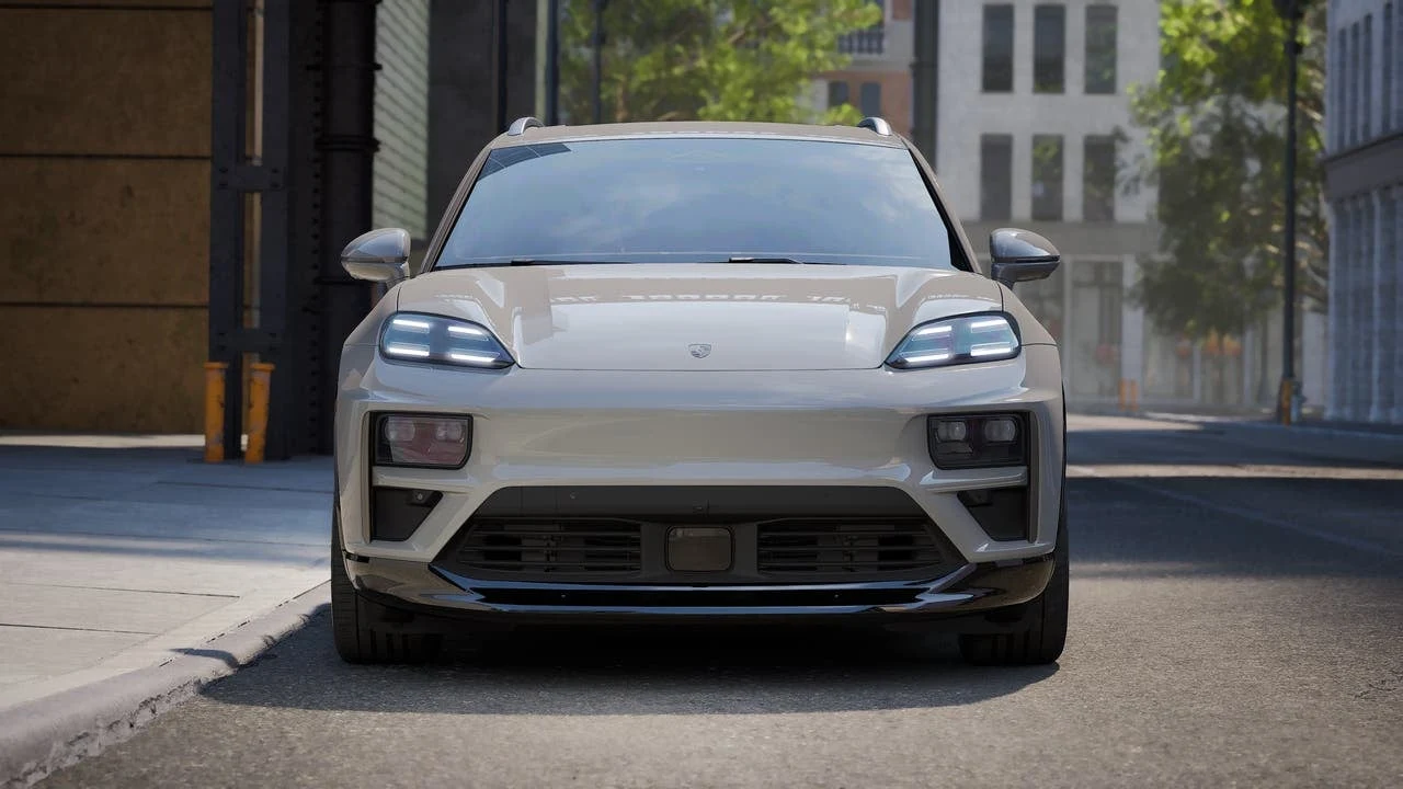 2026 Porsche Macan Turbo Electric (XAB), 8/14