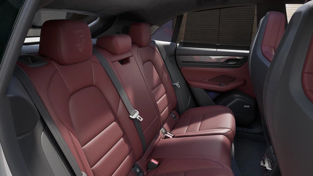 2026 Porsche Macan Turbo Electric (XAB), 13/14