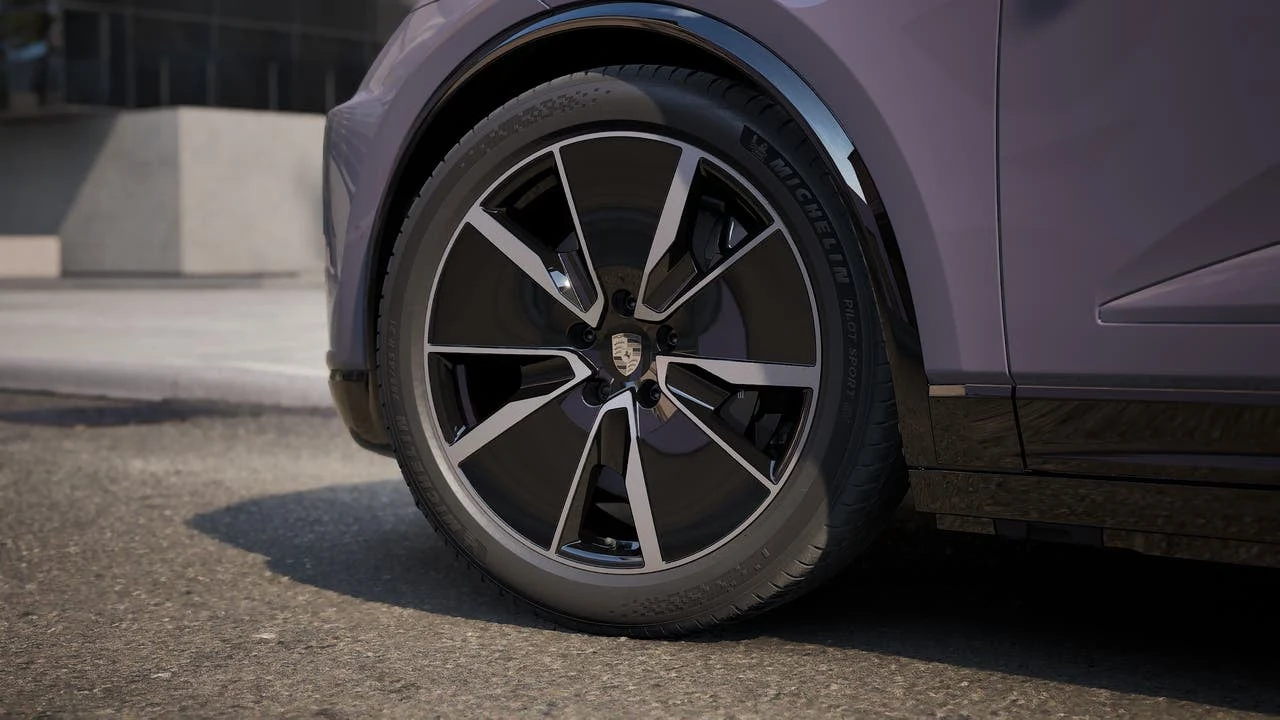2026 Porsche Macan Turbo Electric (XAB), 10/14