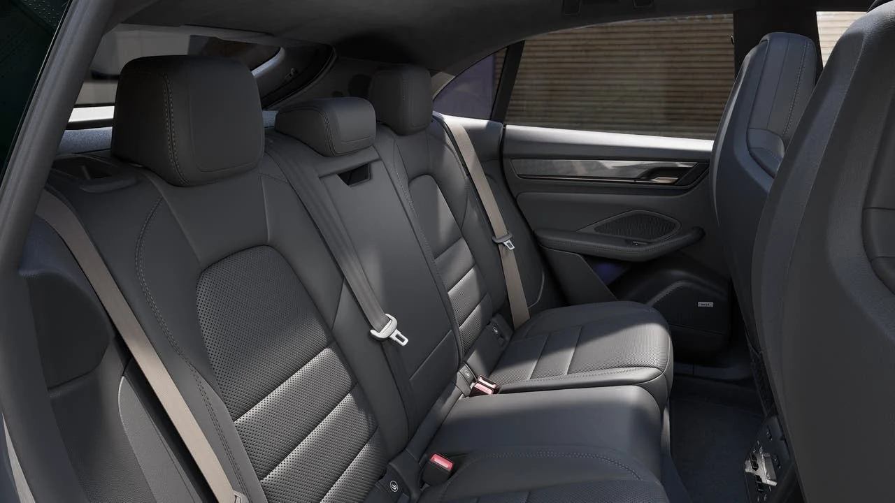 2026 Porsche Macan Turbo Electric (XAB), 13/14