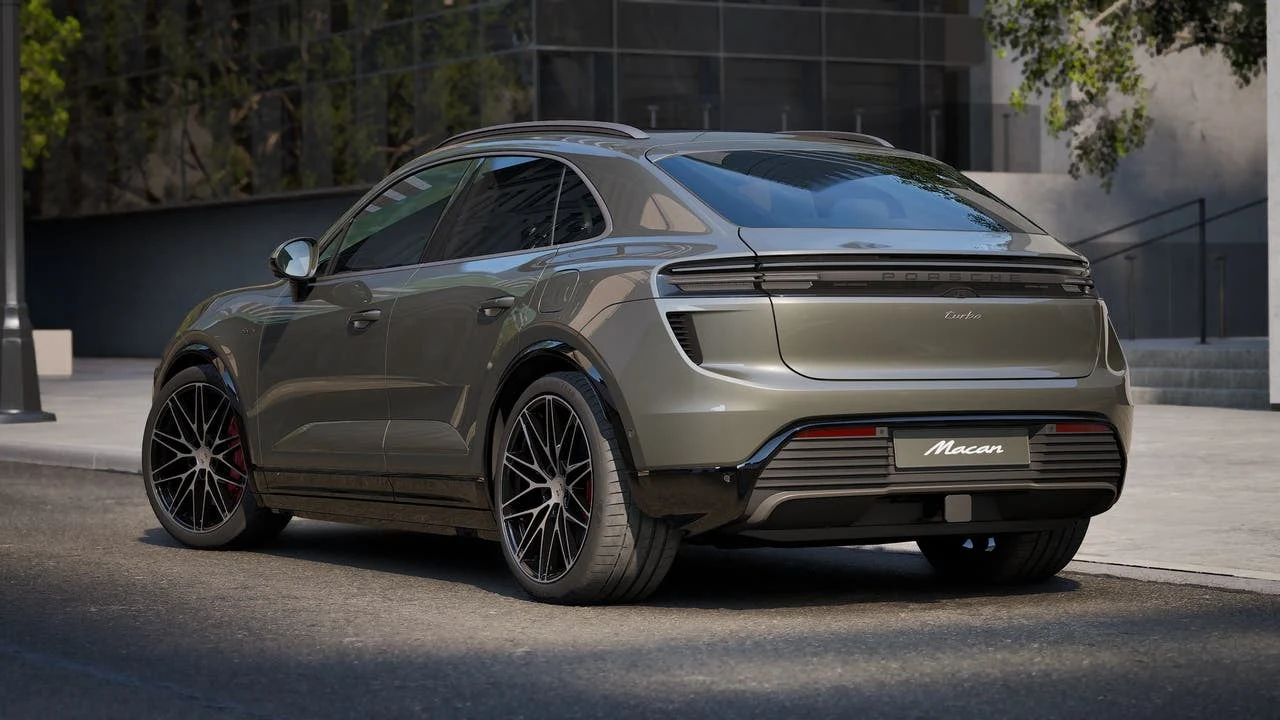 2026 Porsche Macan Turbo Electric (XAB), 3/14