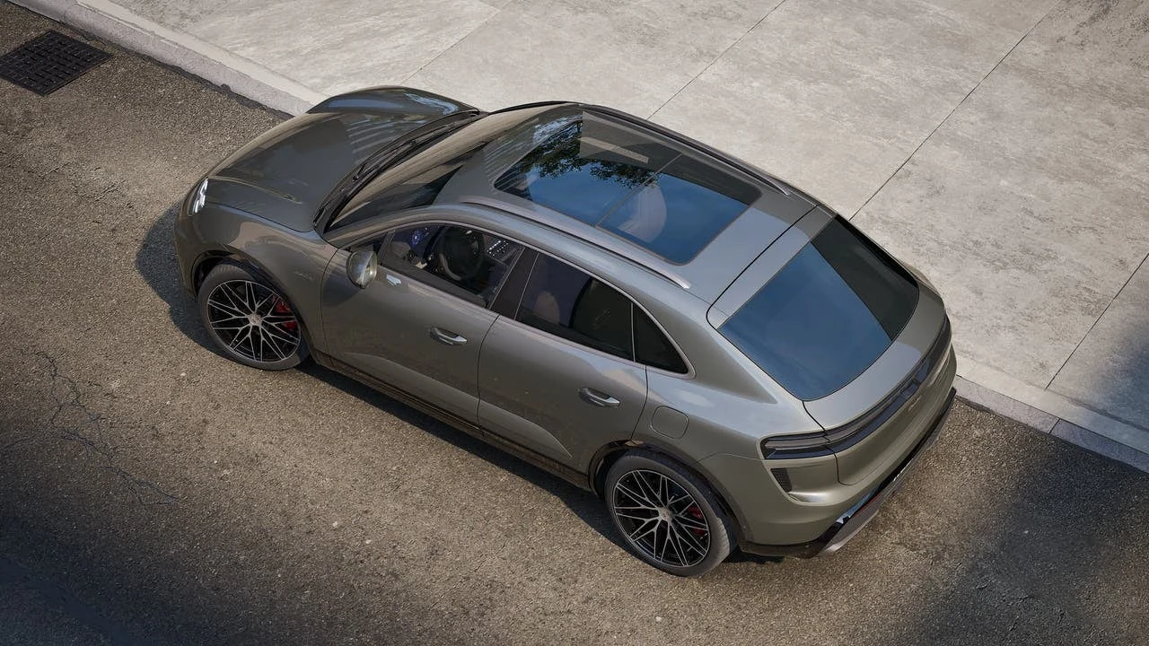 2026 Porsche Macan Turbo Electric (XAB), 4/14