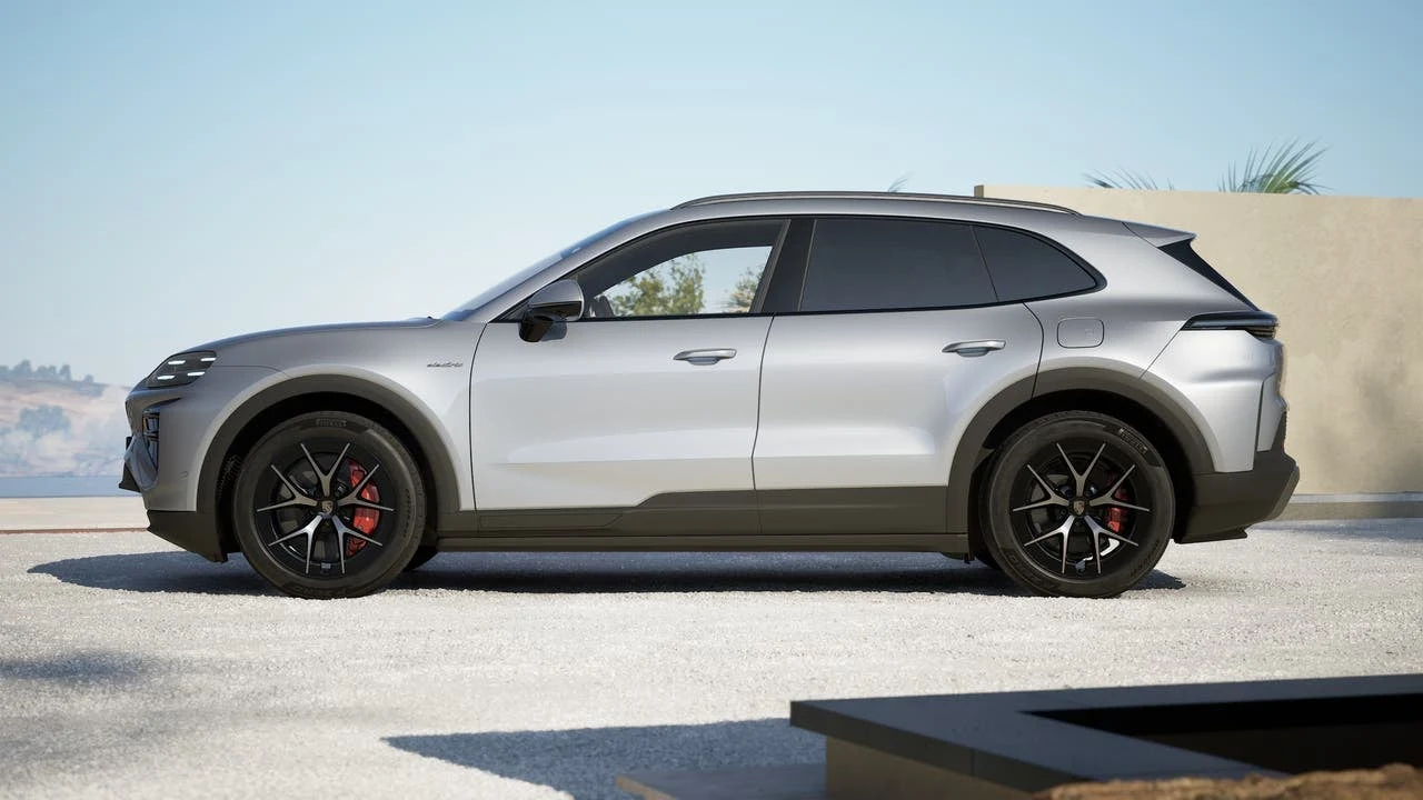 2026 Porsche Cayenne Turbo Electric (E4), 2/14