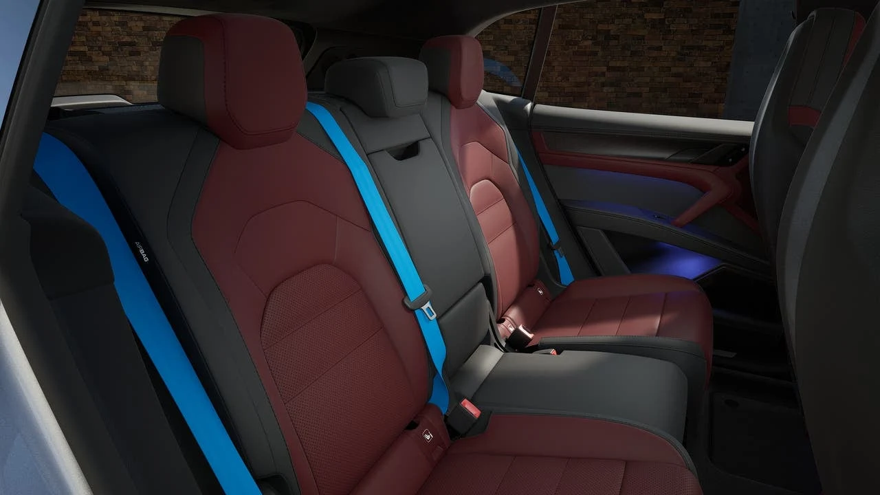 2026 Porsche Cayenne Turbo Electric (E4), 13/14