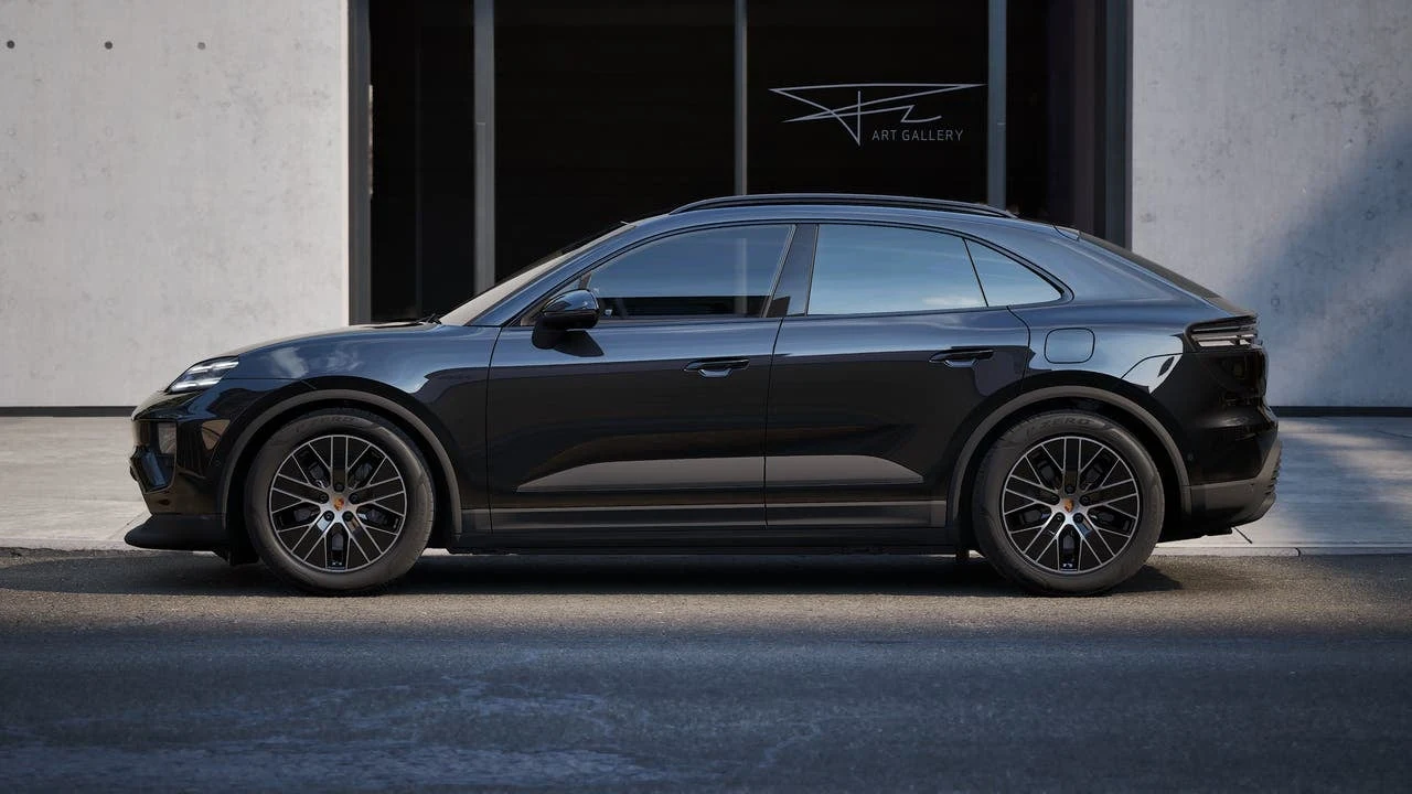 2026 Porsche Macan Electric (XAB), 2/14