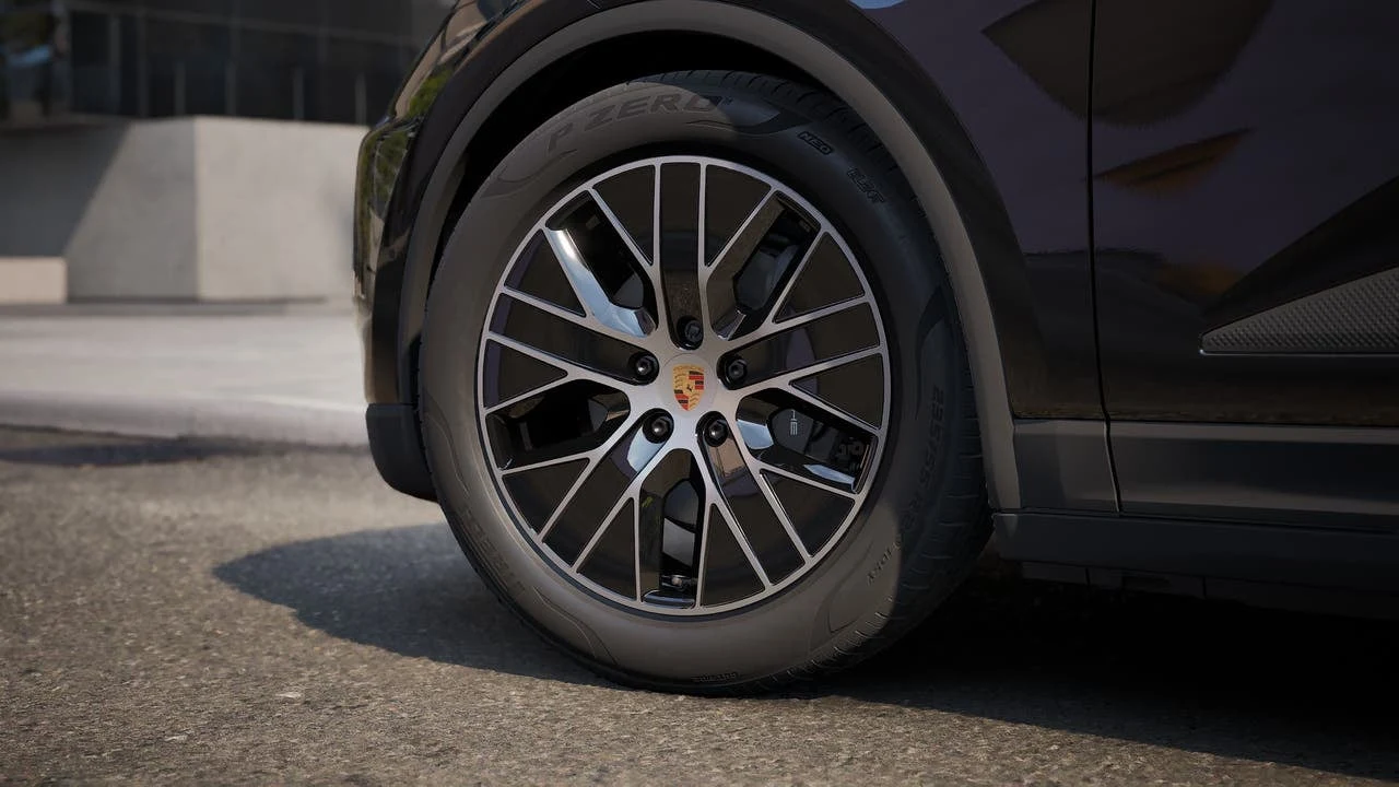 2026 Porsche Macan Electric (XAB), 10/14