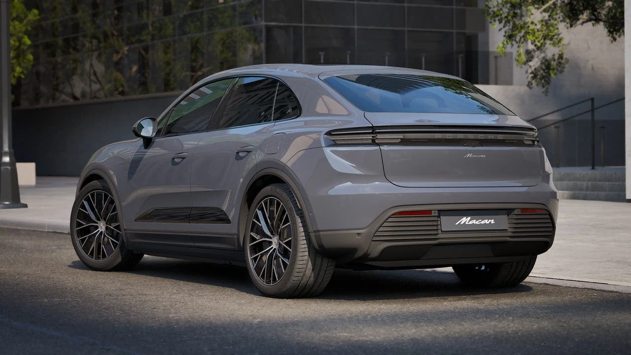 2026 Porsche Macan Electric (XAB), 3/14