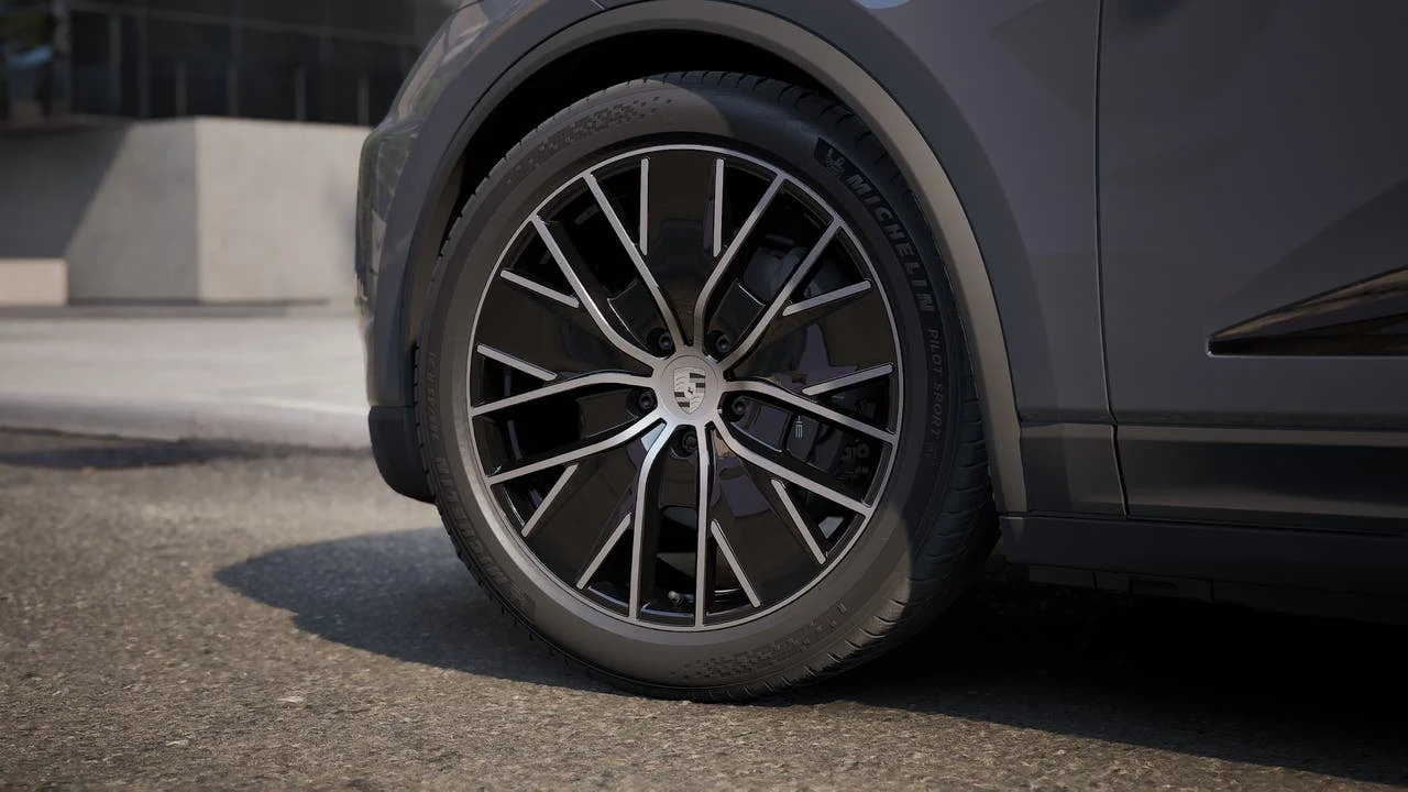 2026 Porsche Macan Electric (XAB), 10/14