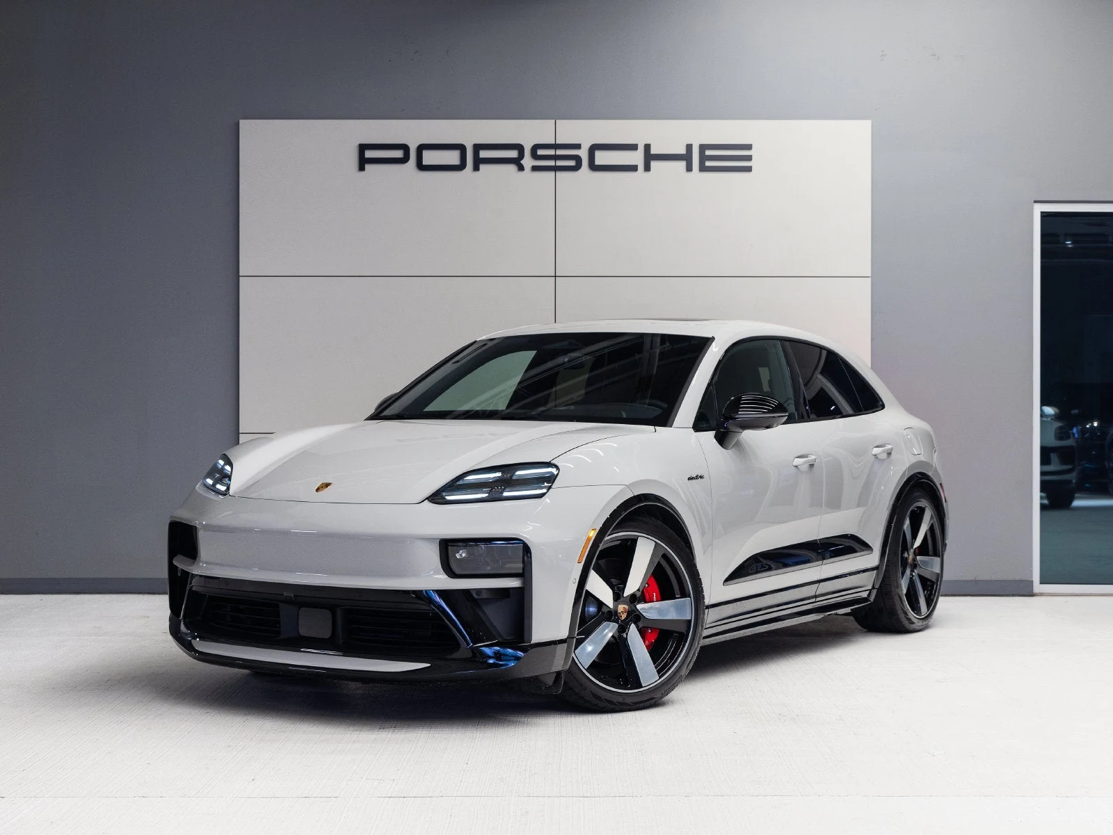 Porsche Macan GTS Electric (XAB) | Indigo Auto Group