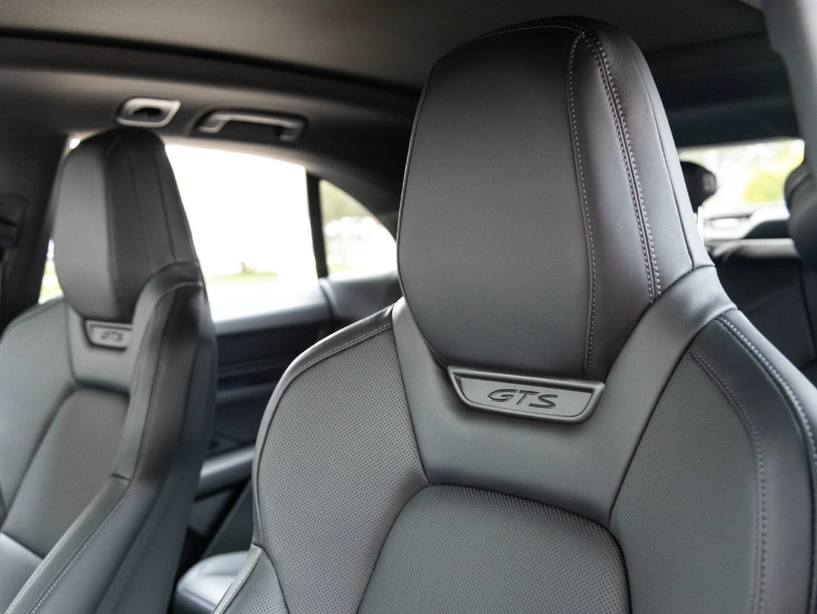 2026 Porsche Macan GTS Electric (XAB), 24/30