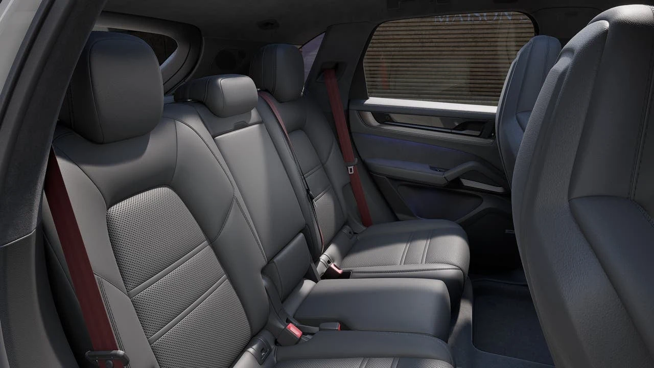 2026 Porsche Cayenne GTS (3rd Generation), 13/14