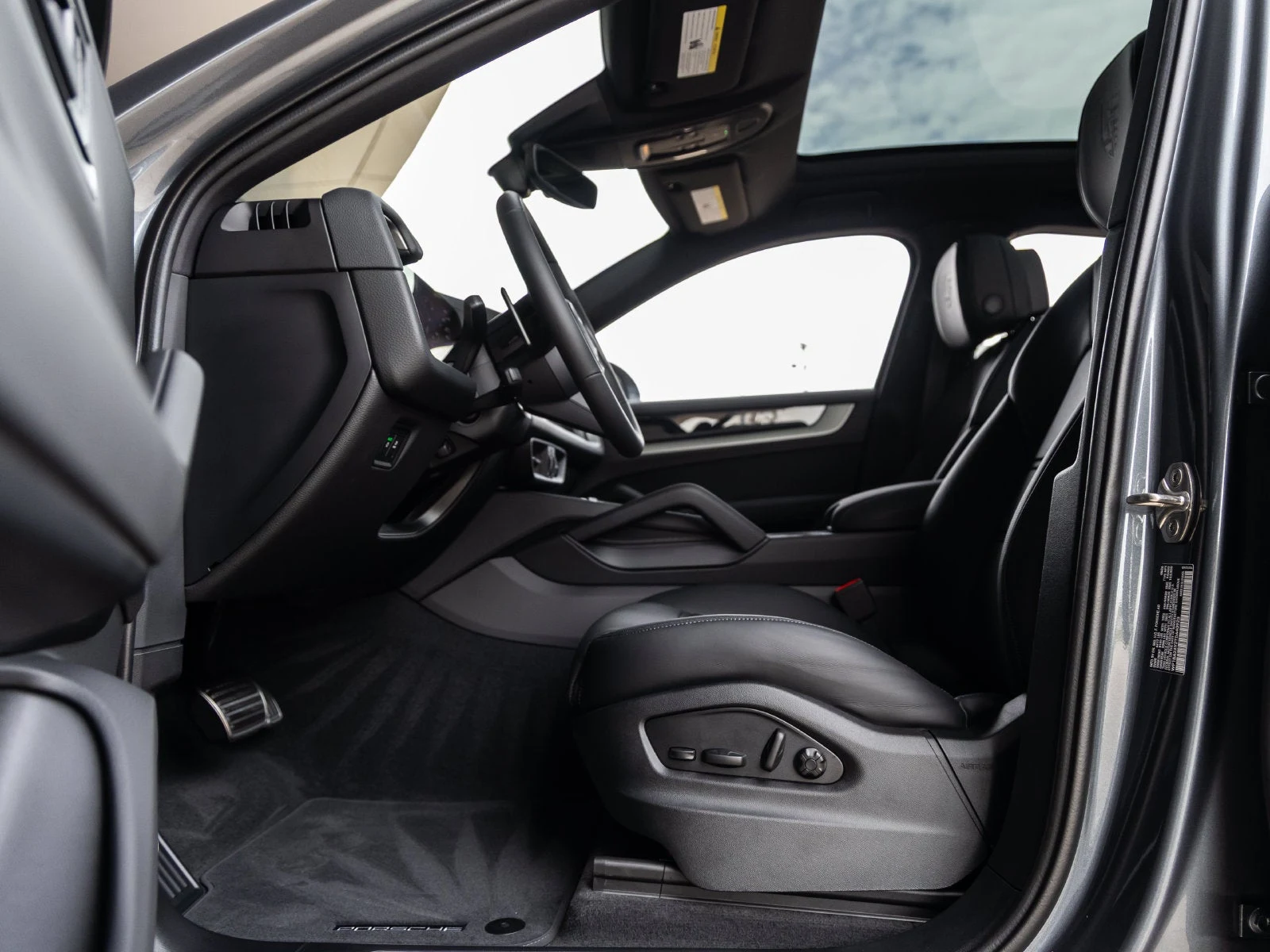2026 Porsche Cayenne Coupé (3rd Generation), 27/30