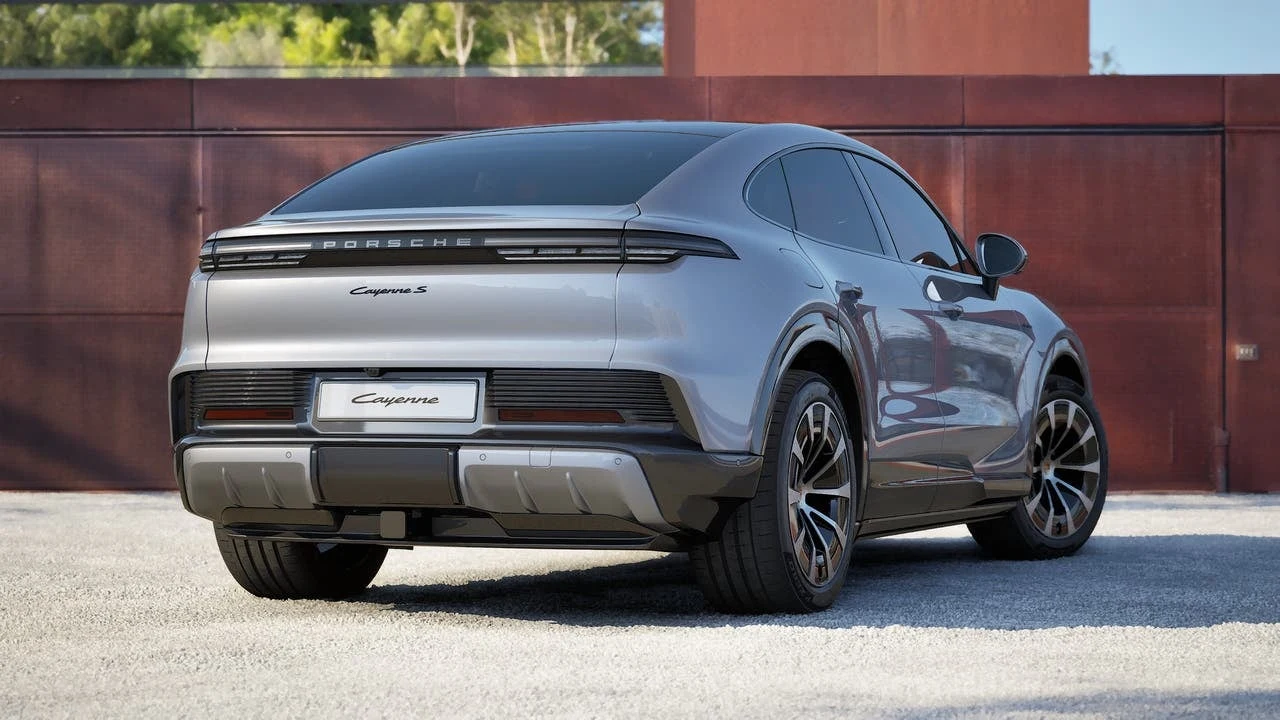 2026 Porsche Cayenne S Coupé Electric (E4), 9/14