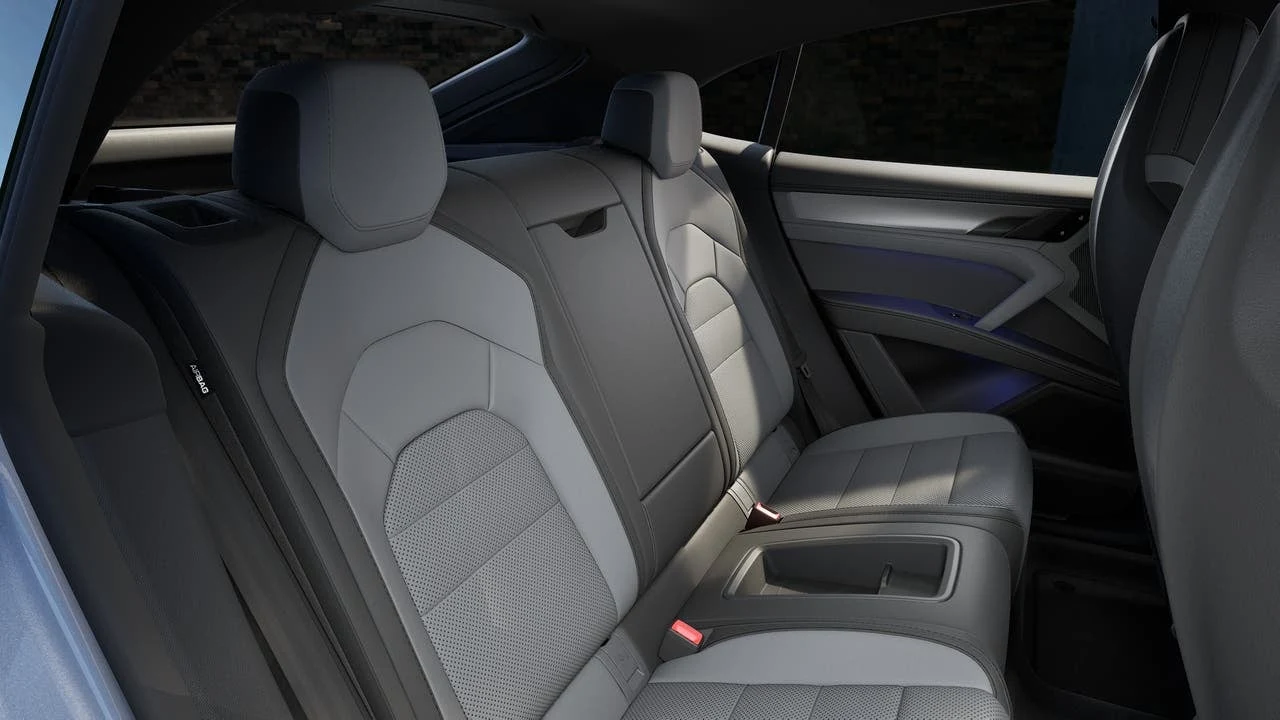 2026 Porsche Cayenne S Coupé Electric (E4), 13/14