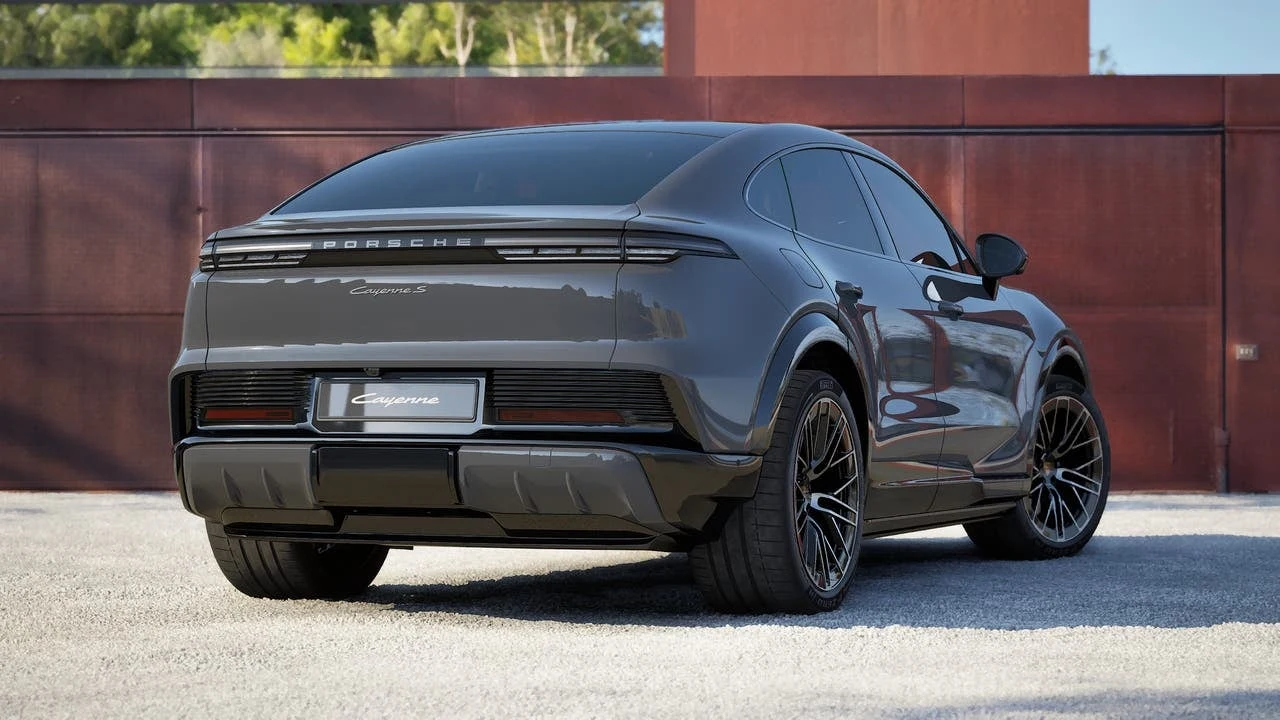 2026 Porsche Cayenne S Coupé Electric (E4), 9/14