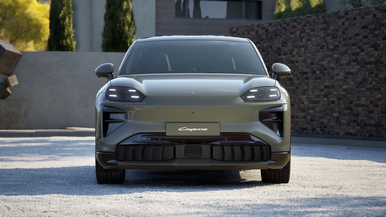 2026 Porsche Cayenne Turbo Coupé Electric (E4), 8/14