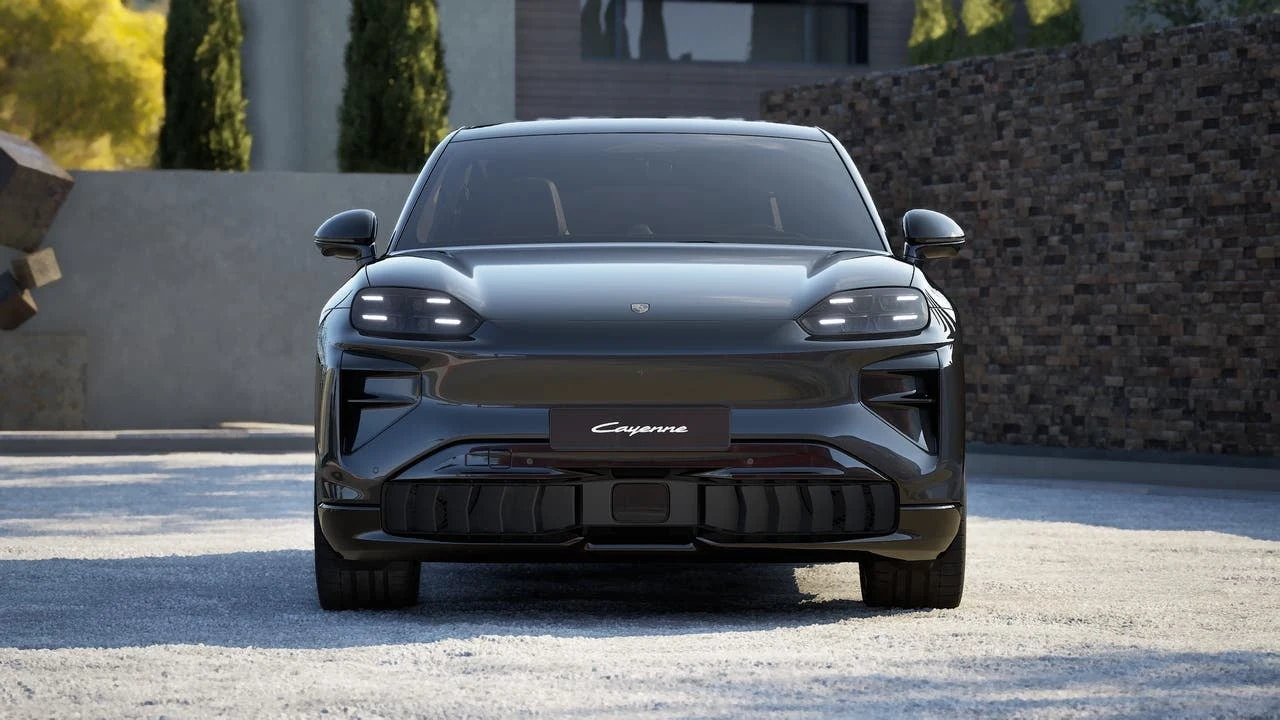 2026 Porsche Cayenne Turbo Coupé Electric (E4), 8/14