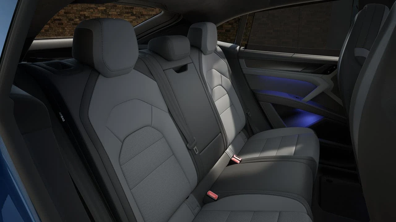 2026 Porsche Cayenne Turbo Coupé Electric (E4), 13/14