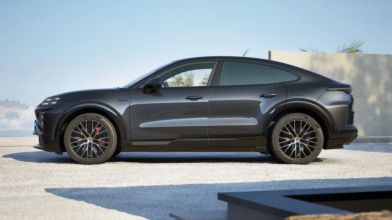 2026 Porsche Cayenne Turbo Coupé Electric (E4), 2/14