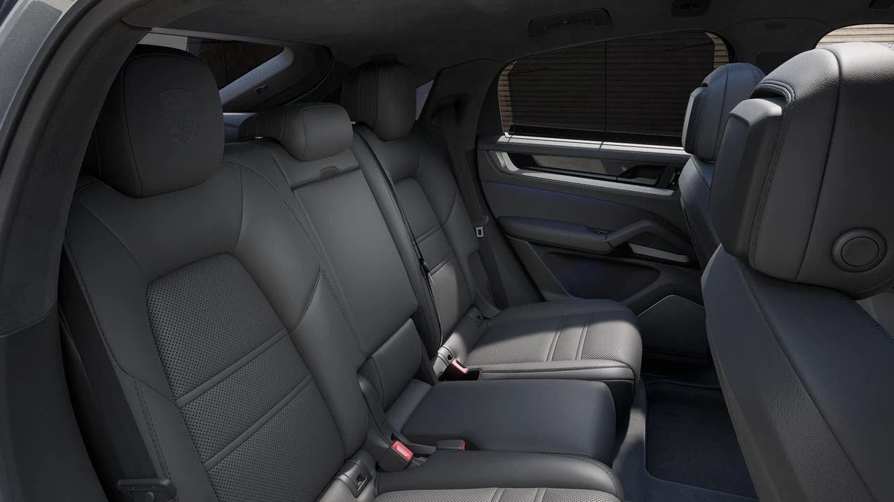 2026 Porsche Cayenne GTS Coupé (3rd Generation), 13/14