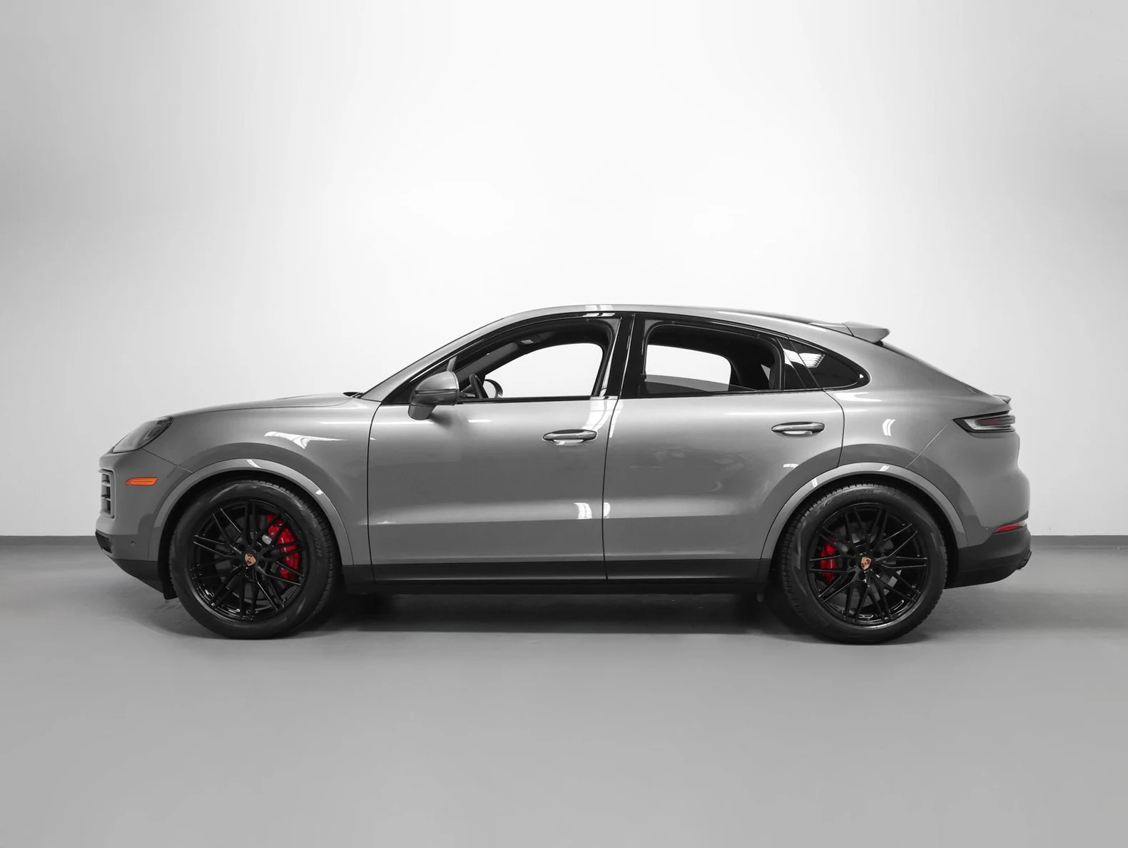 2026 Porsche Cayenne S Coupé (3rd Generation), 2/30